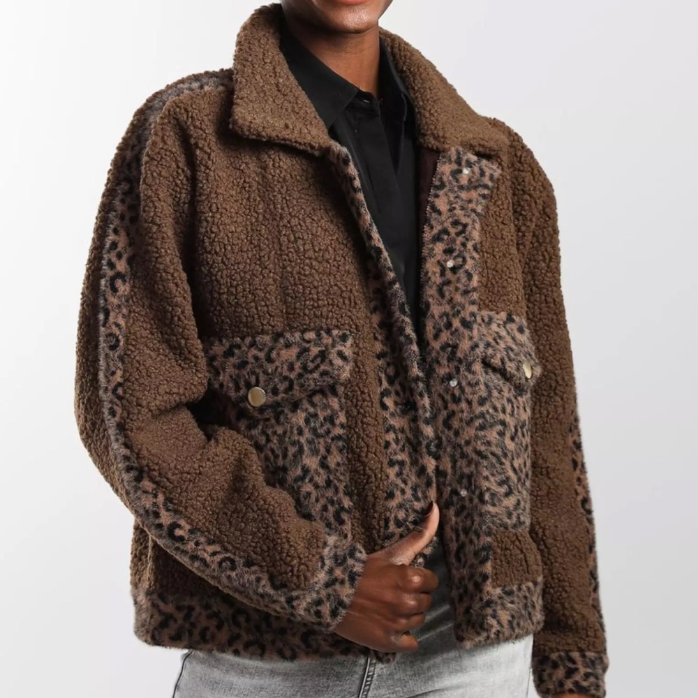 Vigoss animal print sherpa jacket